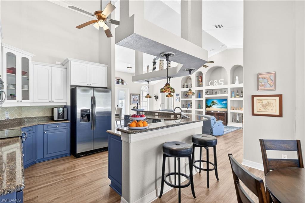 TOWN LAKES - Residential