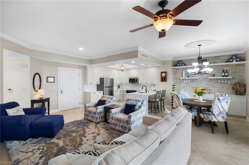 4761 West Bay BLVD 202