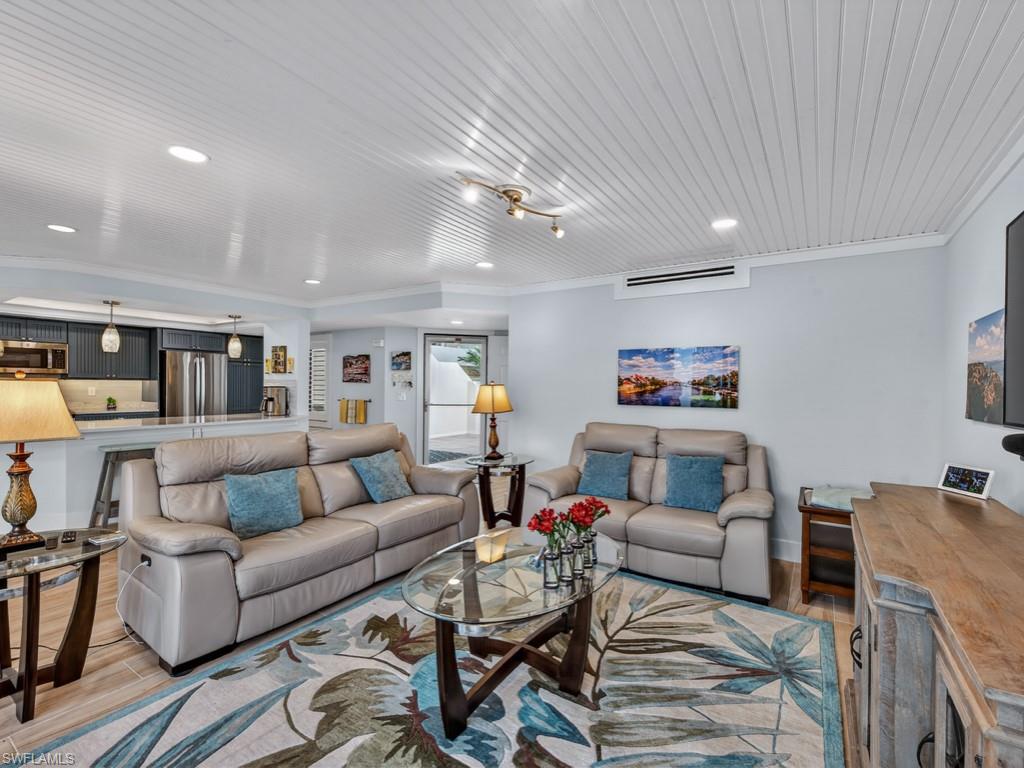 BEACHWALK GARDENS - Residential