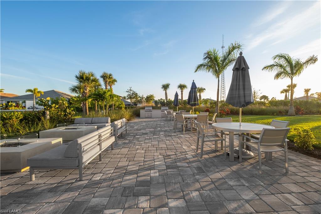 SEVEN SHORES - Residential Lease