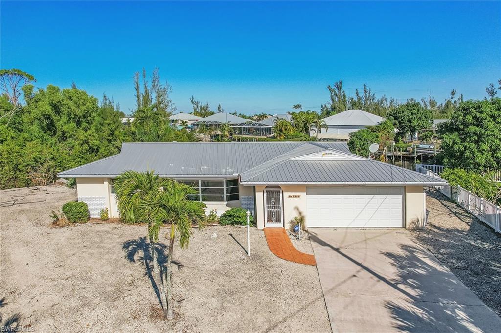 CHARLOTTE SHORES - Residential