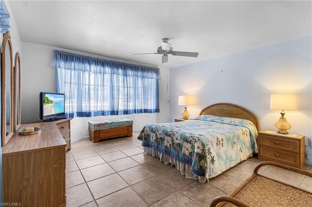 CHARLOTTE SHORES - Residential