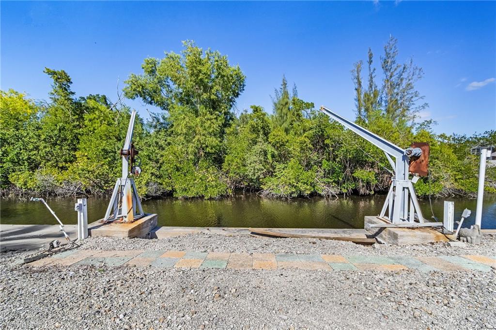 CHARLOTTE SHORES - Residential