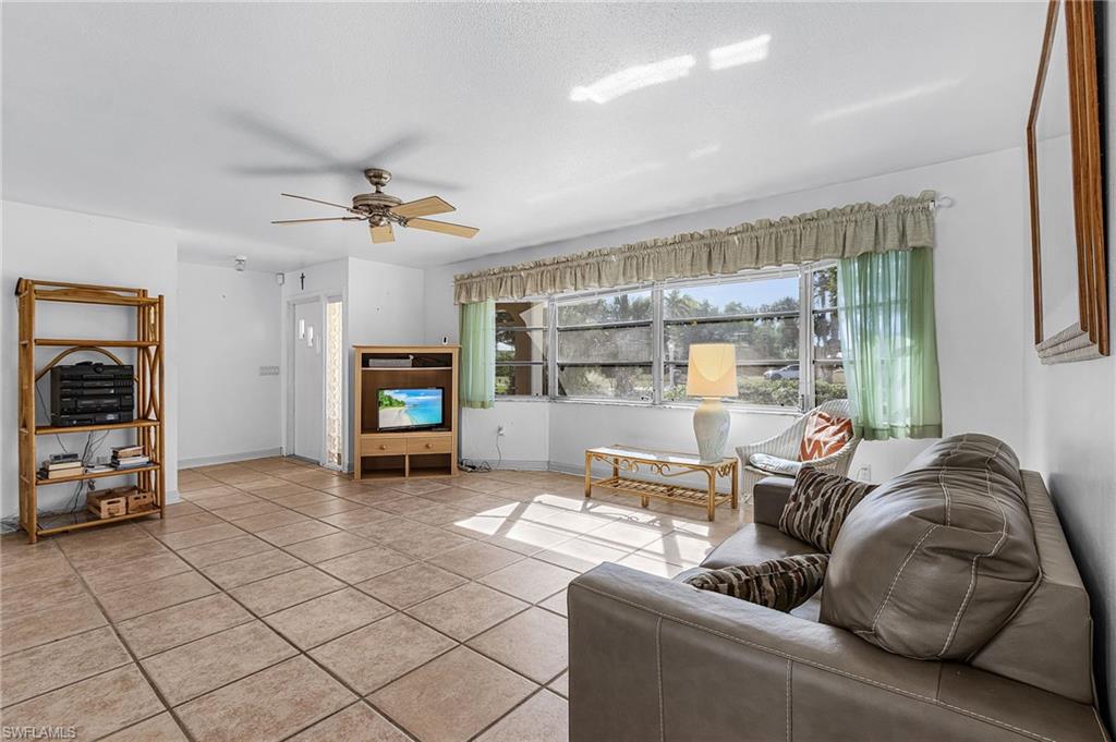 CHARLOTTE SHORES - Residential