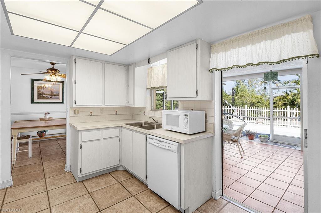 CHARLOTTE SHORES - Residential