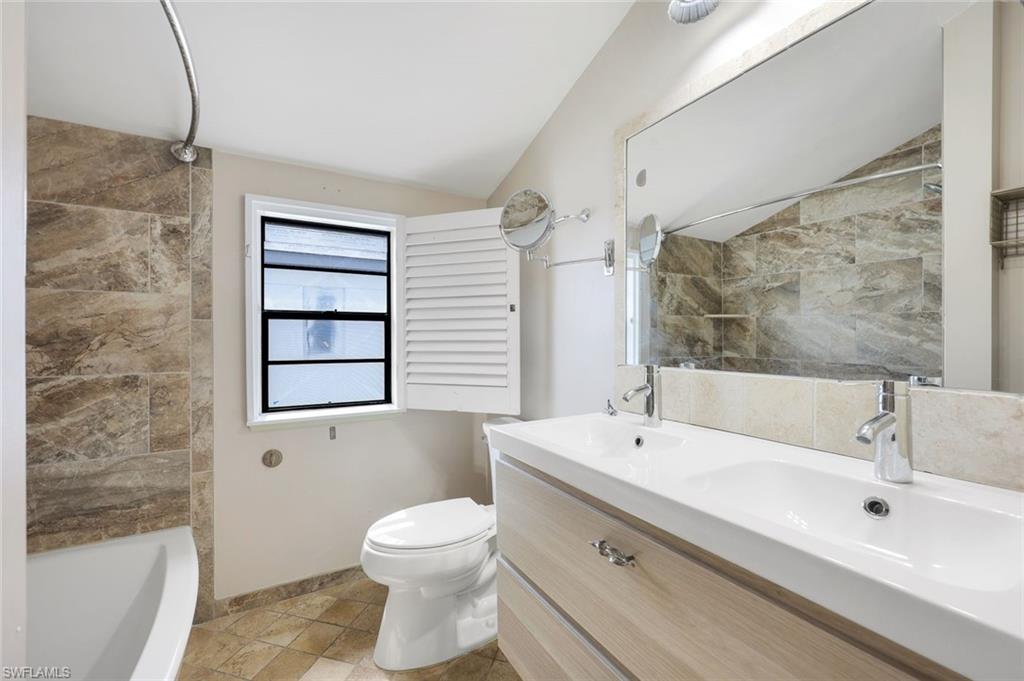 NAPLES PARK - Residential