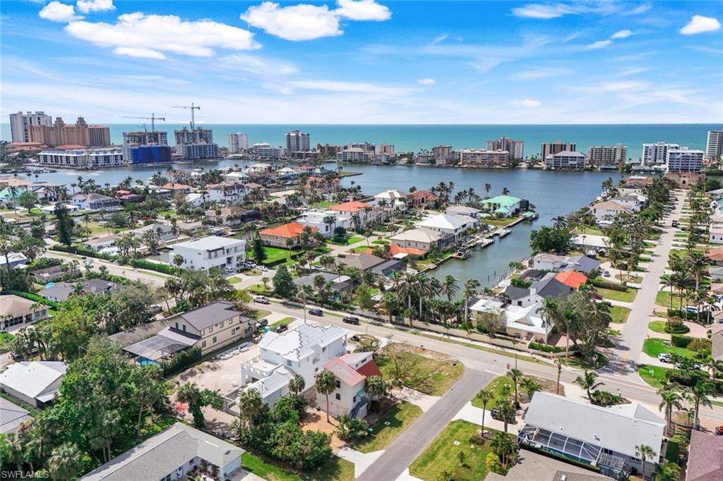 NAPLES PARK - Residential