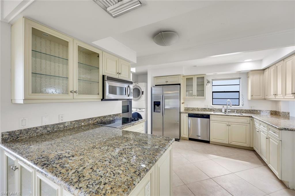 NAPLES PARK - Residential