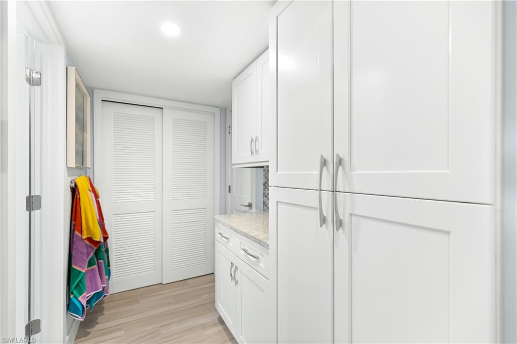 FIFTH AVENUE BEACH CLUB - Residential