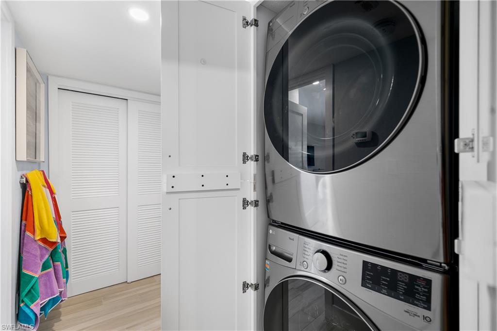 FIFTH AVENUE BEACH CLUB - Residential