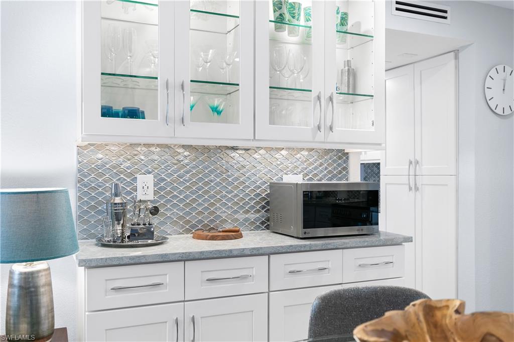 FIFTH AVENUE BEACH CLUB - Residential