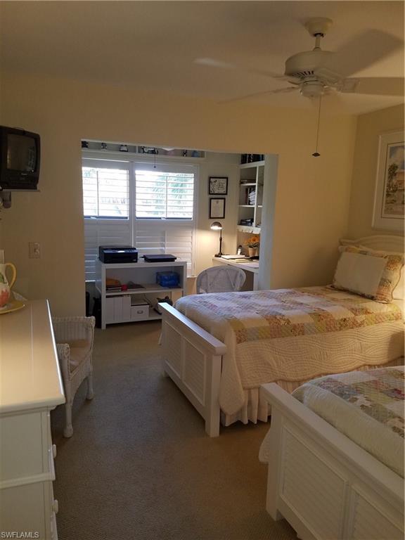 FOX HOLLOW - Residential