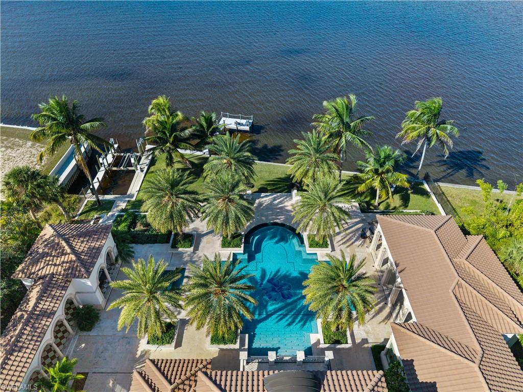 PALM GARDENS - Residential