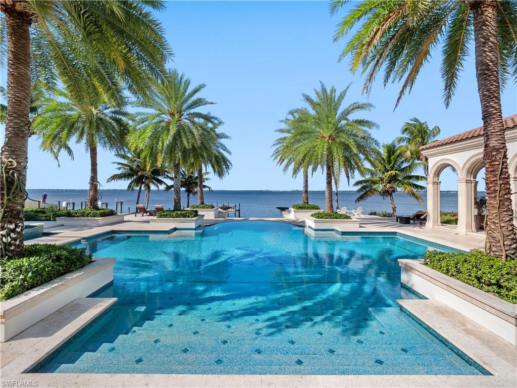 PALM GARDENS - Residential