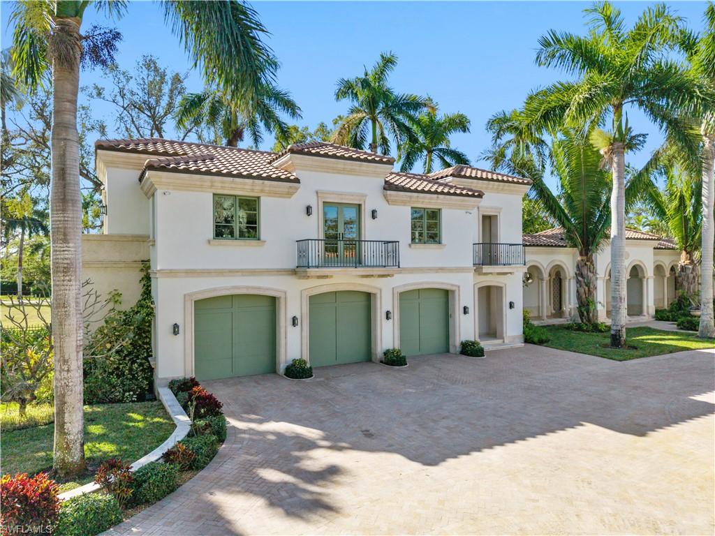 PALM GARDENS - Residential