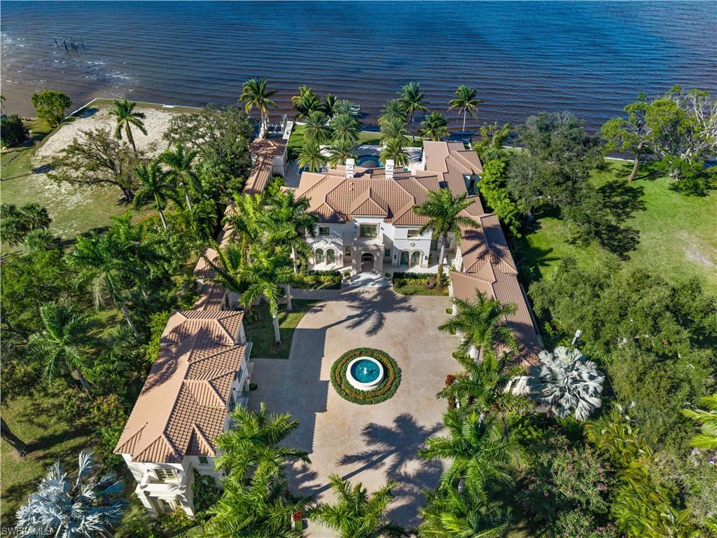 PALM GARDENS - Residential