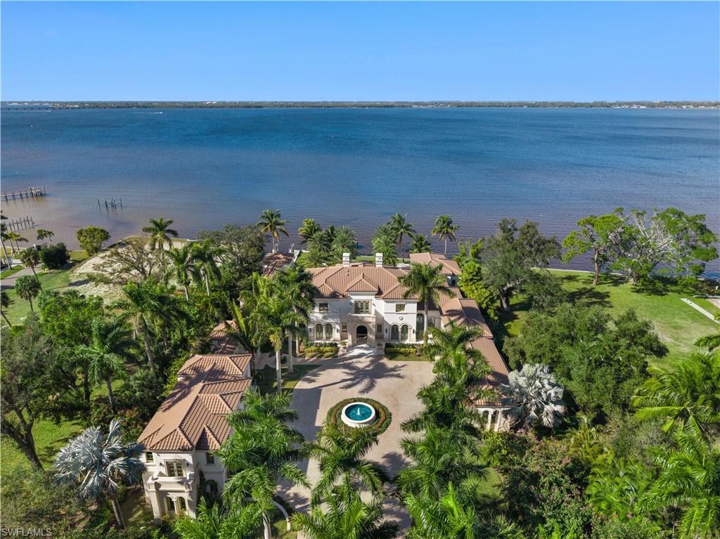 PALM GARDENS - Residential