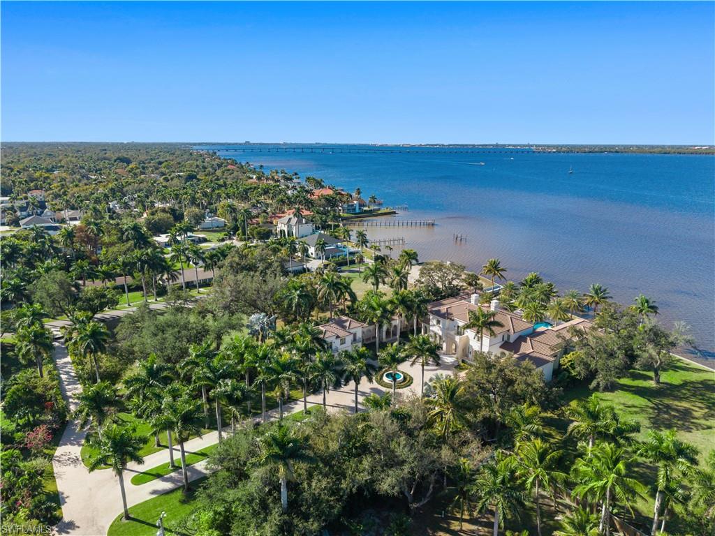 PALM GARDENS - Residential