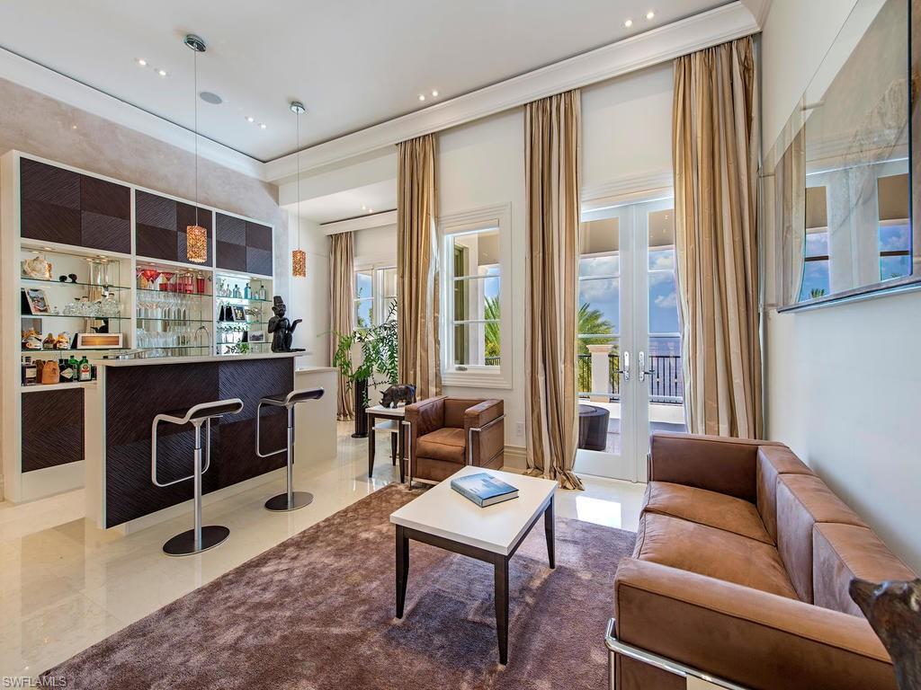 PALM GARDENS - Residential