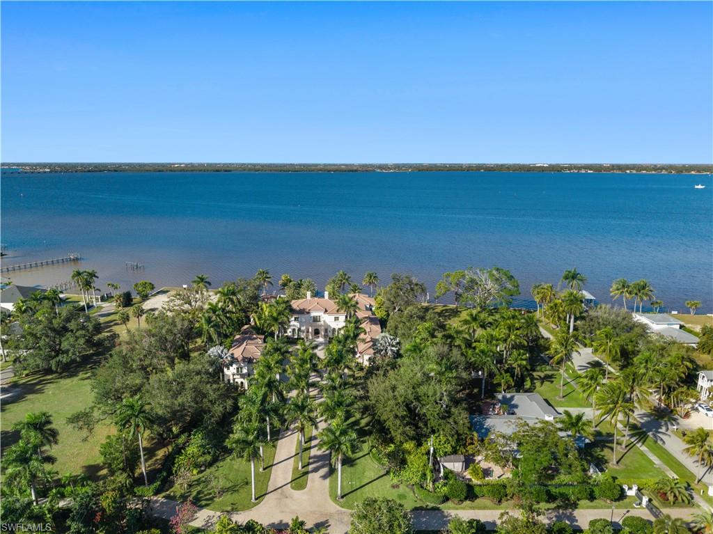 PALM GARDENS - Residential