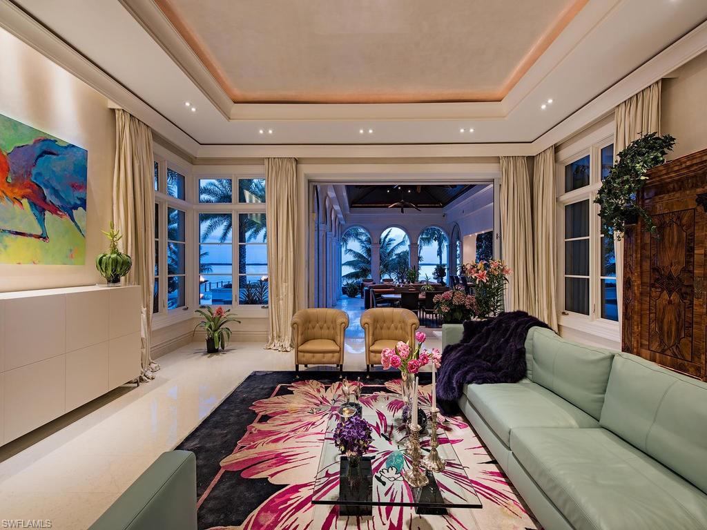 PALM GARDENS - Residential