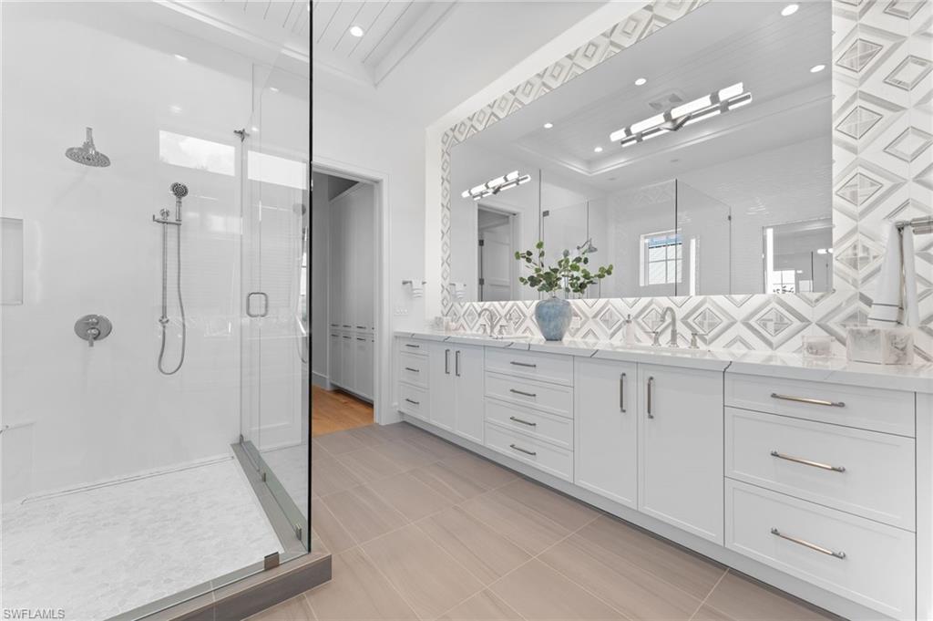 MANGROVE BAY - Residential