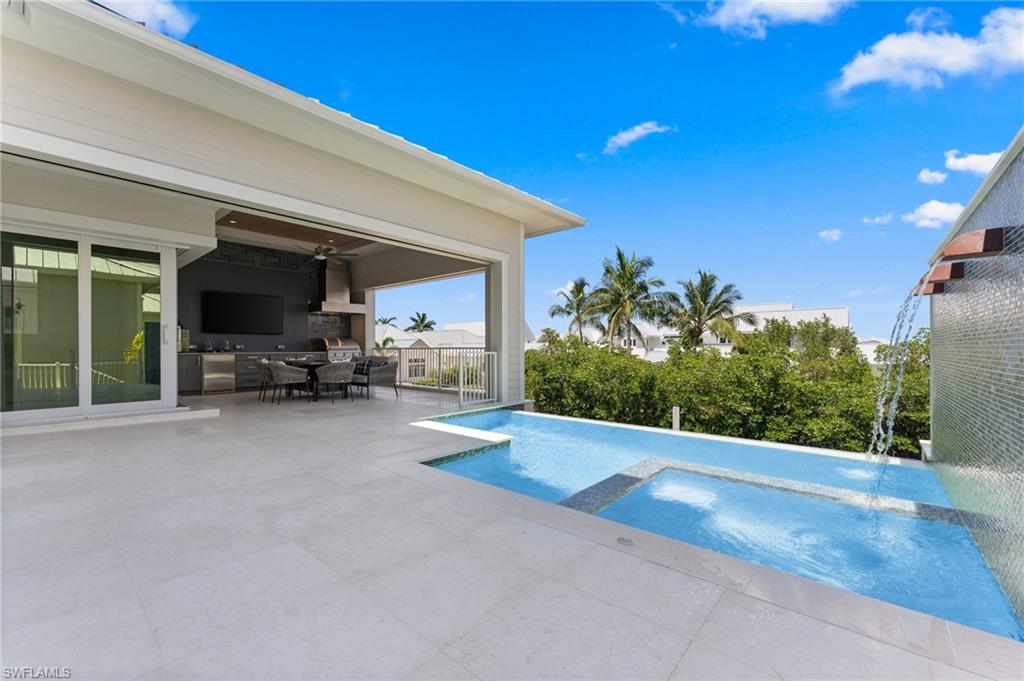 MANGROVE BAY - Residential