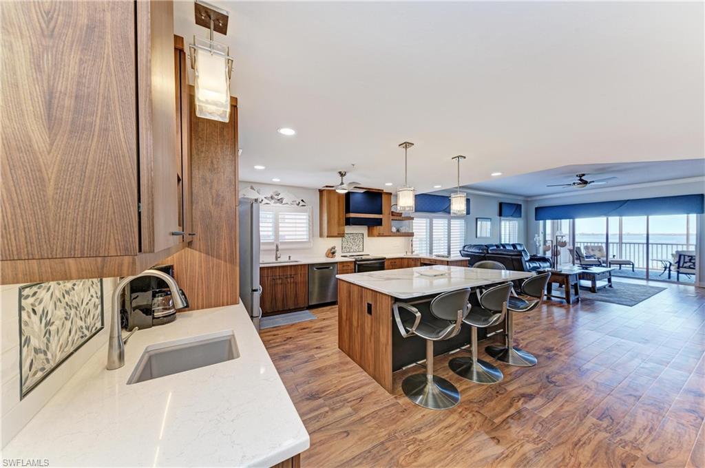 HARBOR PLACE - Residential