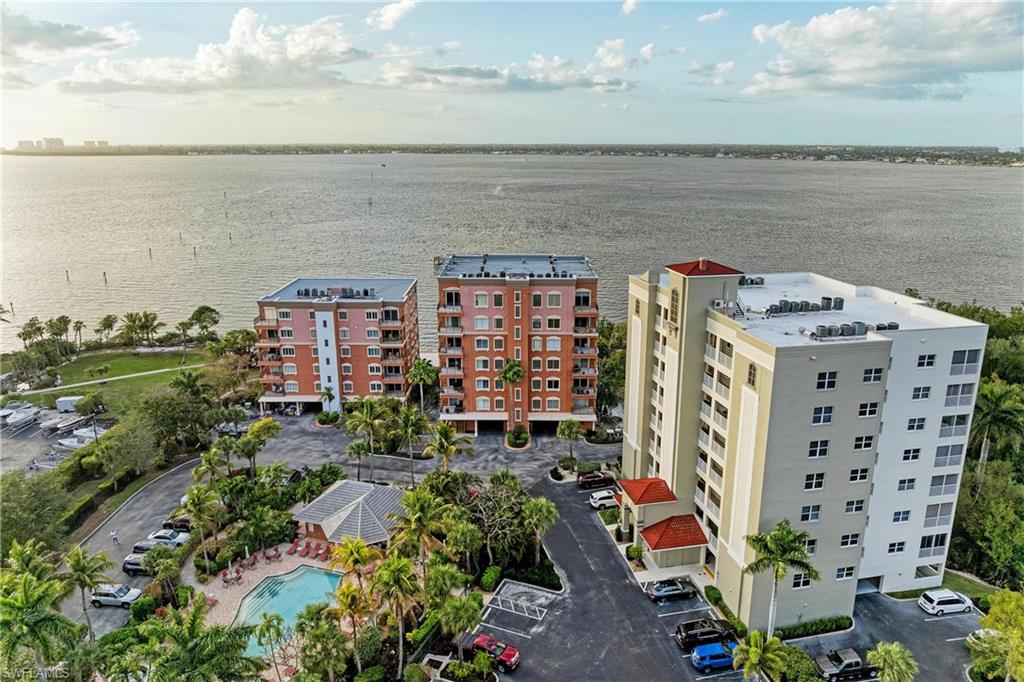 HARBOR PLACE - Residential