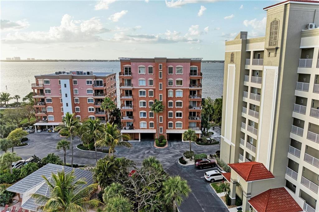 HARBOR PLACE - Residential