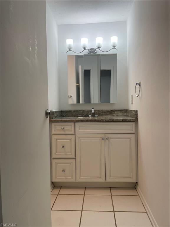 WINDSOR WEST - Residential