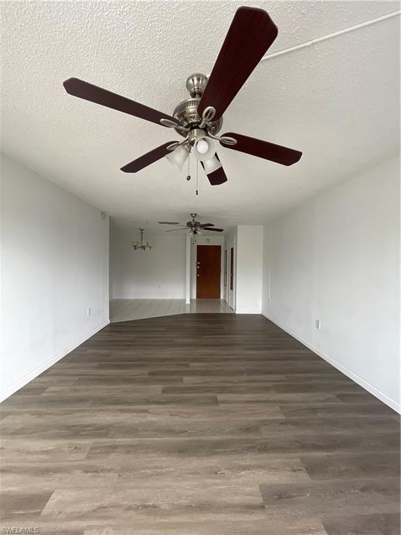 WINDSOR WEST - Residential