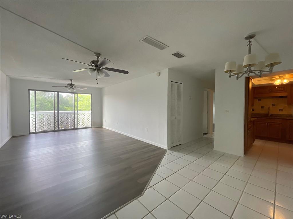 WINDSOR WEST - Residential