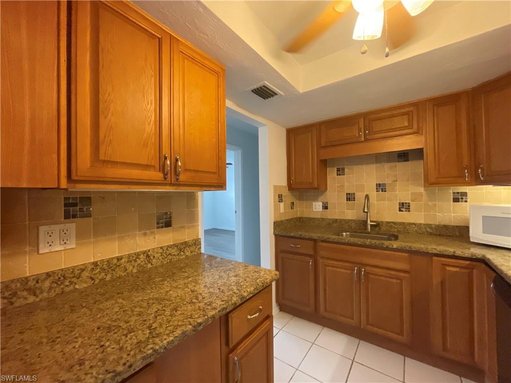 WINDSOR WEST - Residential