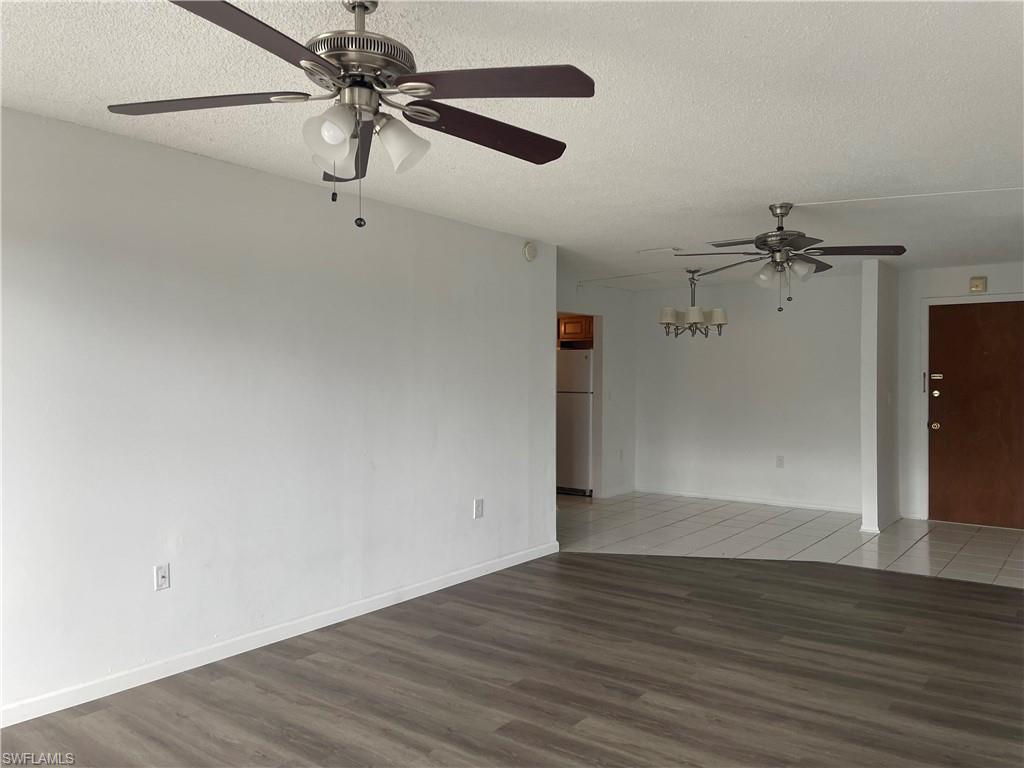 WINDSOR WEST - Residential