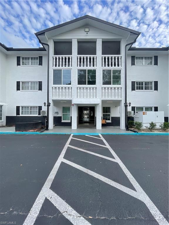 WINDSOR WEST - Residential