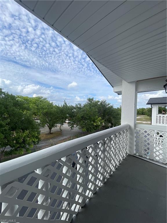 WINDSOR WEST - Residential