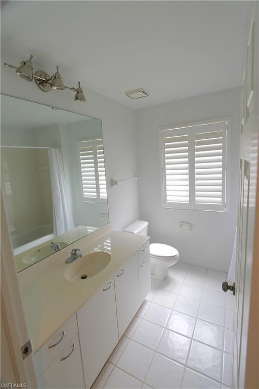 LAKESIDE GARDENS - Residential Lease