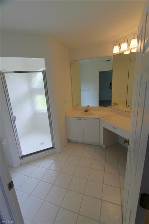 LAKESIDE GARDENS - Residential Lease