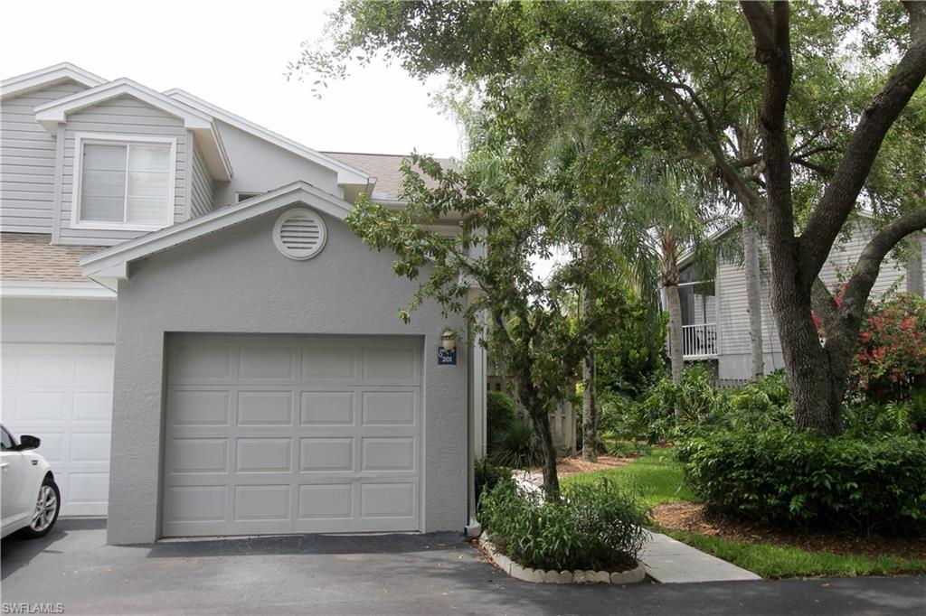 LAKESIDE GARDENS - Residential Lease