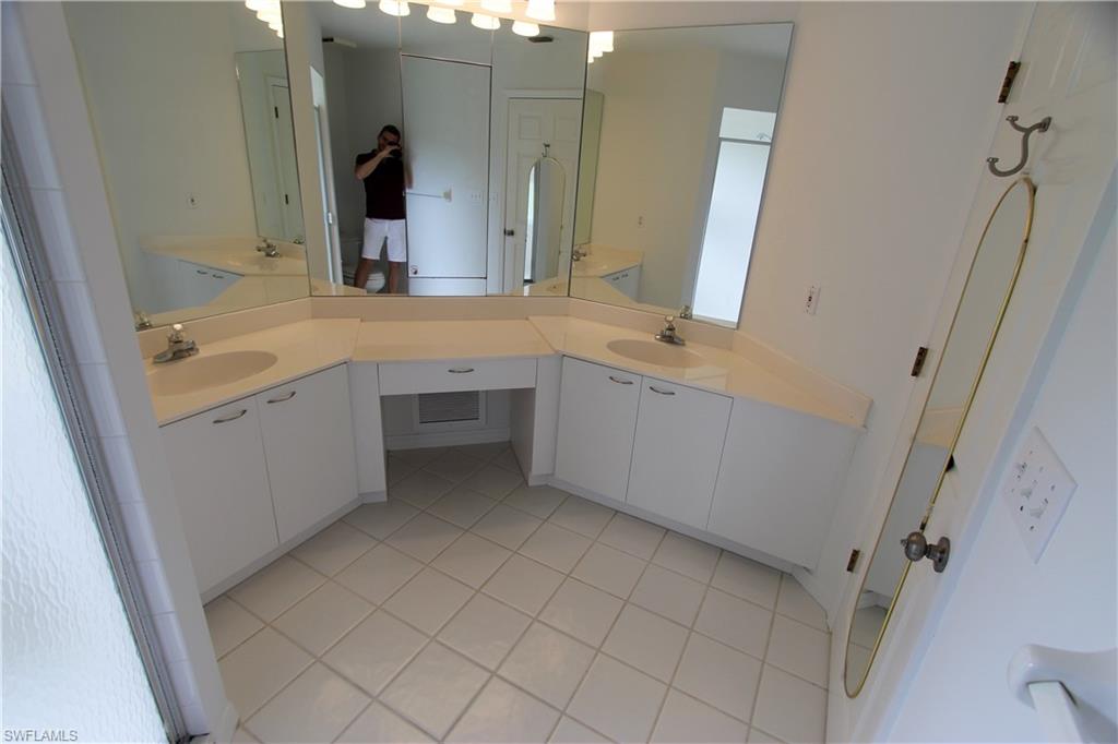 LAKESIDE GARDENS - Residential Lease