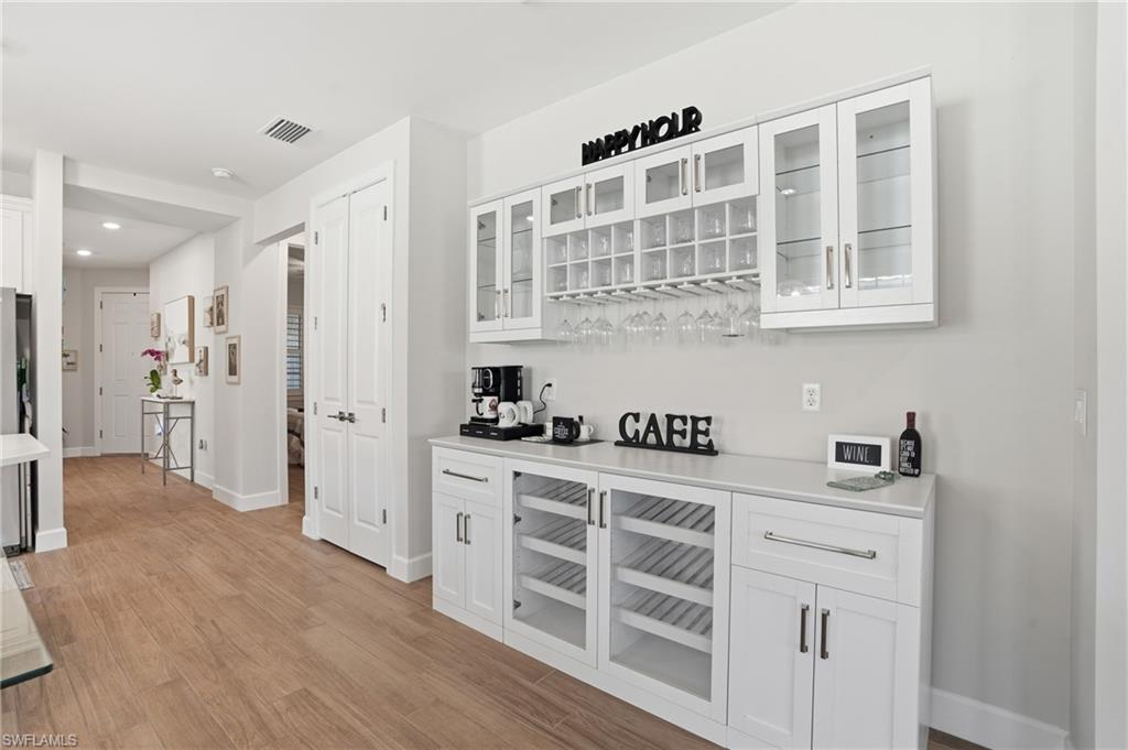 ESPLANADE LAKE CLUB - Residential