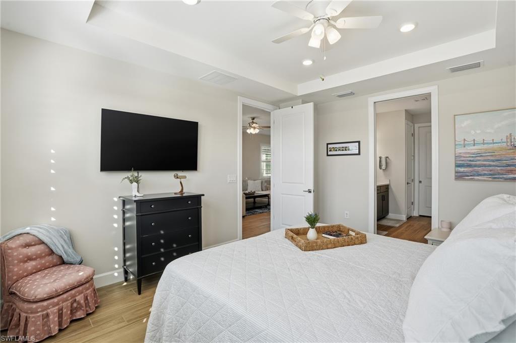 ESPLANADE LAKE CLUB - Residential