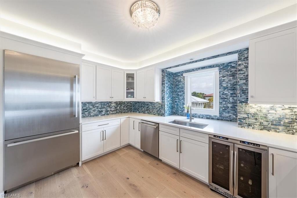 ESMERALDA ON EIGHTH - Residential