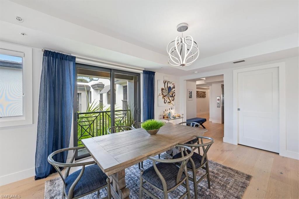 ESMERALDA ON EIGHTH - Residential