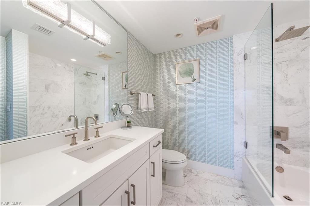 ESMERALDA ON EIGHTH - Residential