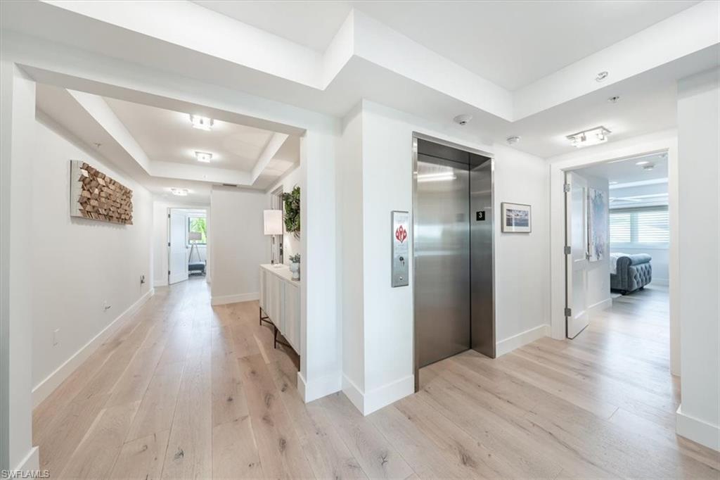 ESMERALDA ON EIGHTH - Residential