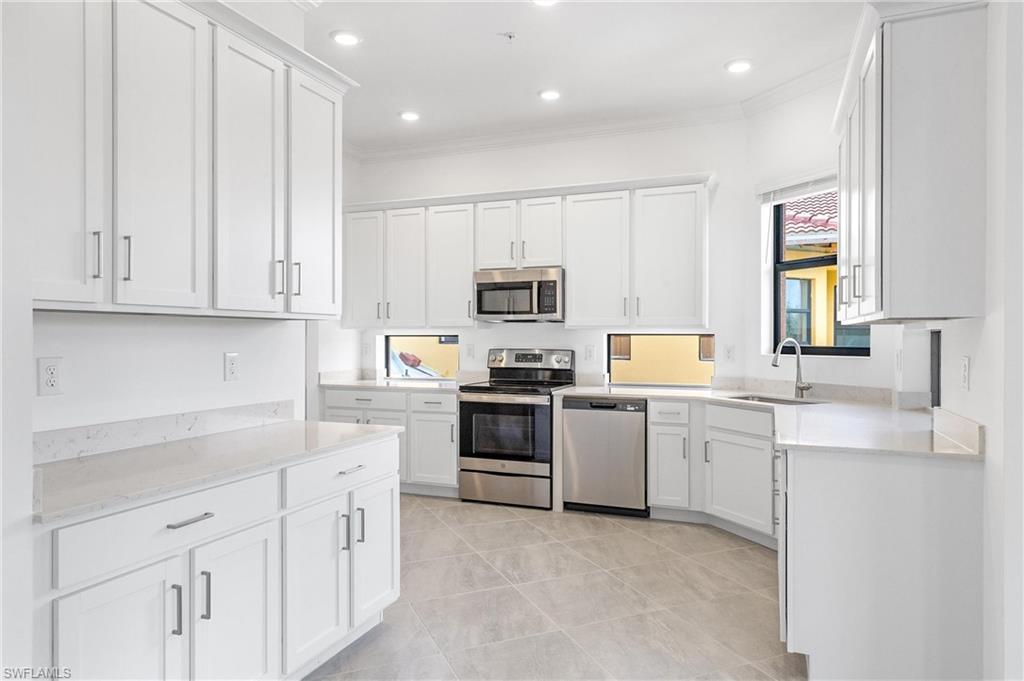 PRENTISS POINTE - Residential