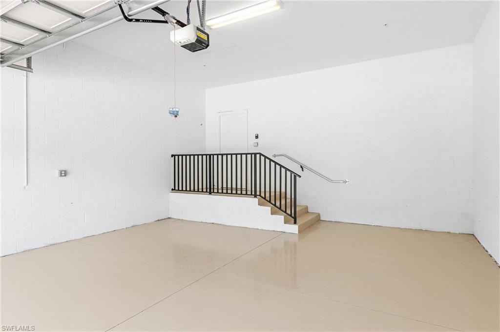 PRENTISS POINTE - Residential