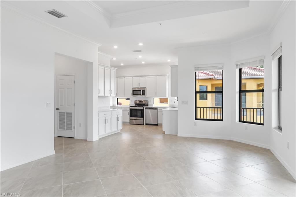 PRENTISS POINTE - Residential